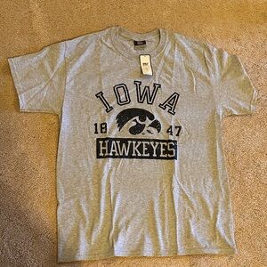 NWT Iowa Hawkeyes T-shirt